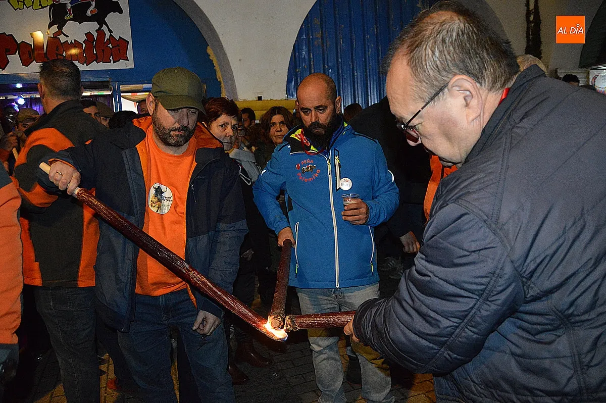 Quema del toro de cenizos