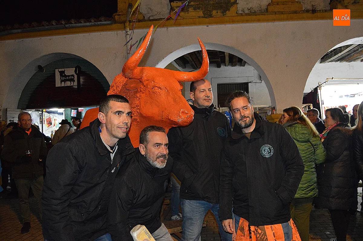 Quema del toro de cenizos