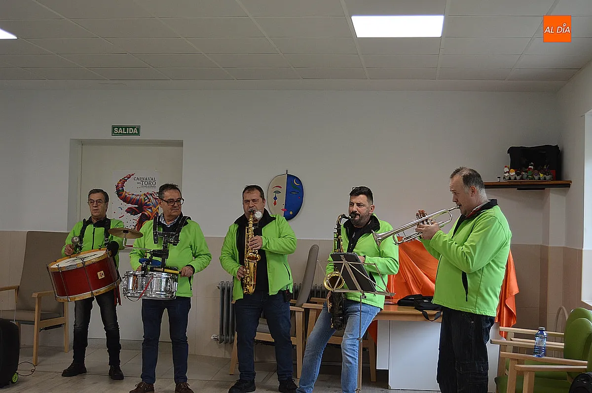 Fiesta de Carnaval en la Residencia Mixta Provincial 