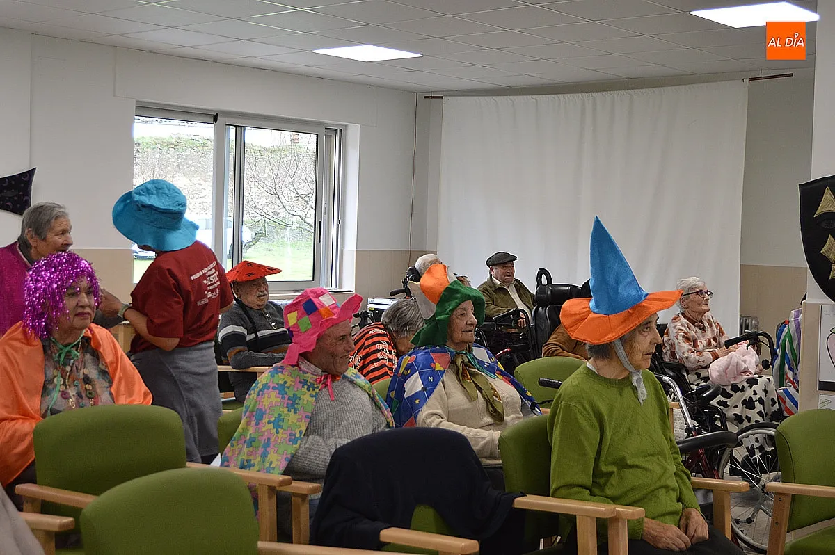 Fiesta de Carnaval en la Residencia Mixta Provincial 