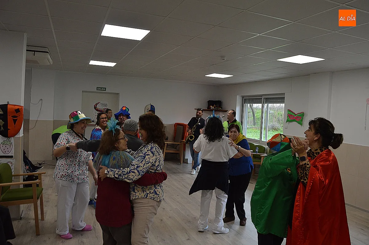 Fiesta de Carnaval en la Residencia Mixta Provincial 