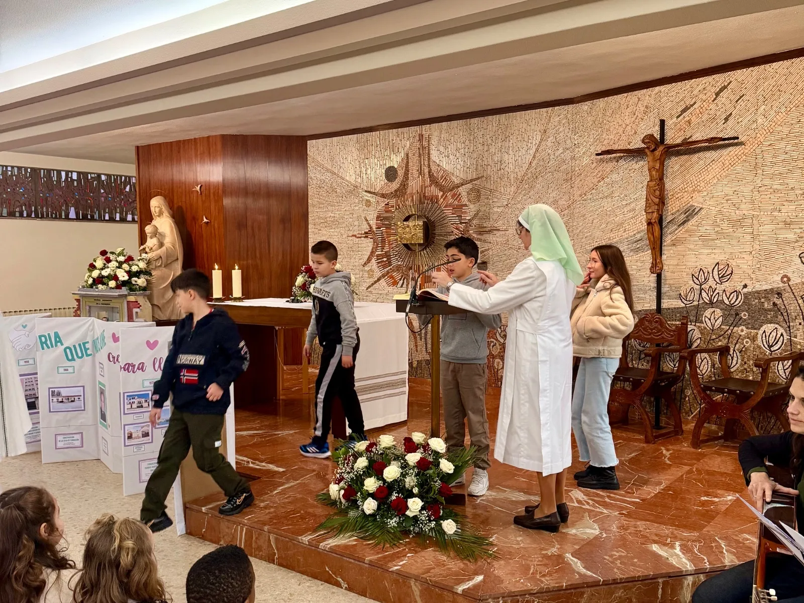 Foto 9 - Las Misioneras de la Providencia celebran 73 a&ntilde;os sembrando ilusi&oacute;n, fe y talento (Fotos)