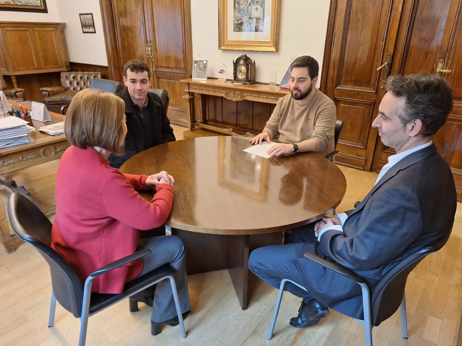 Alumnos de Ciencias Políticas de la USAL se forman durante cuatro meses en la Subdelegación