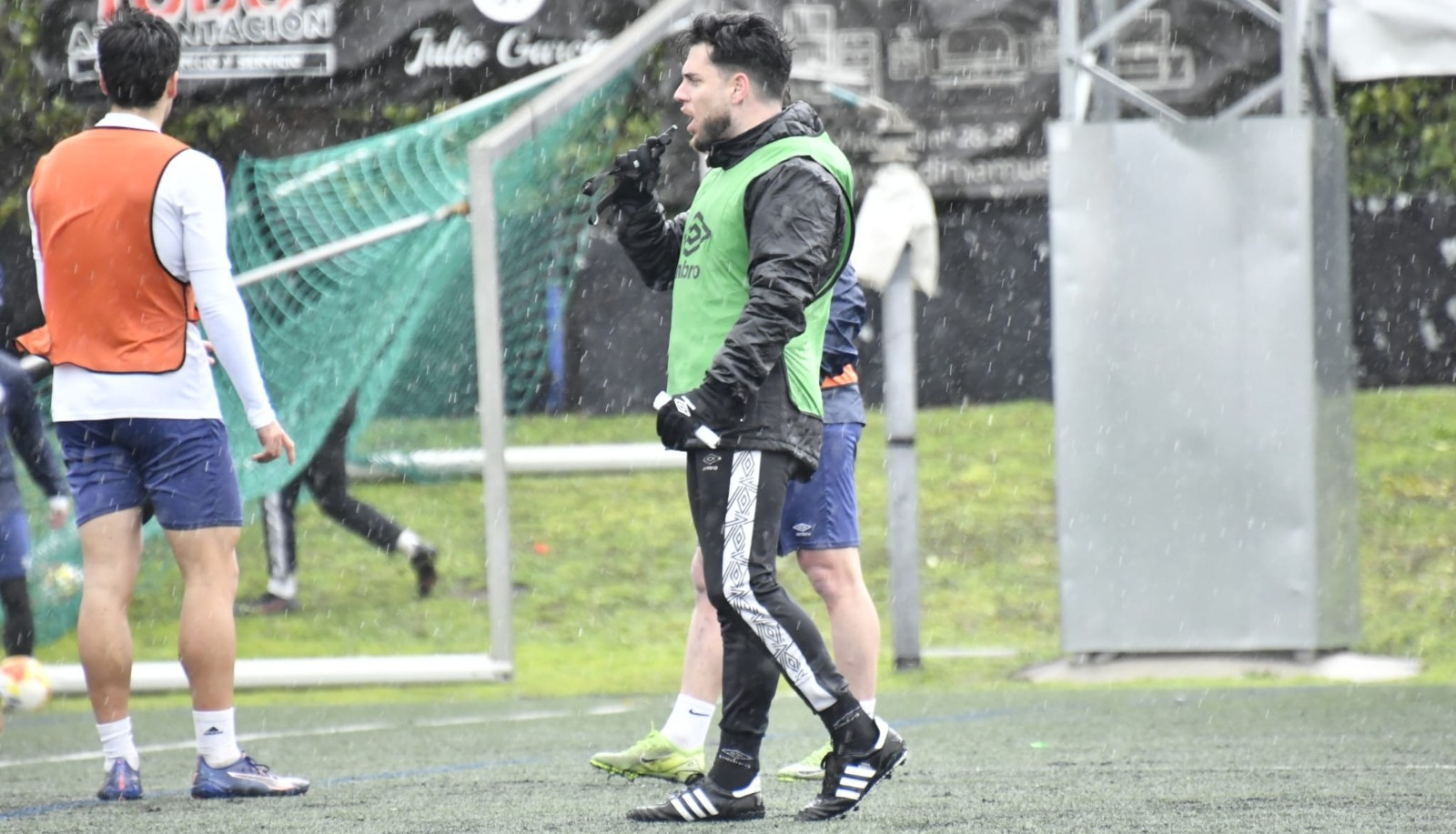 Jorge García asegura que no tiene presión porque el Salamanca UDS esté fuera del playoff y se la pone al Numancia: Su objetivo es ascender sí o sí