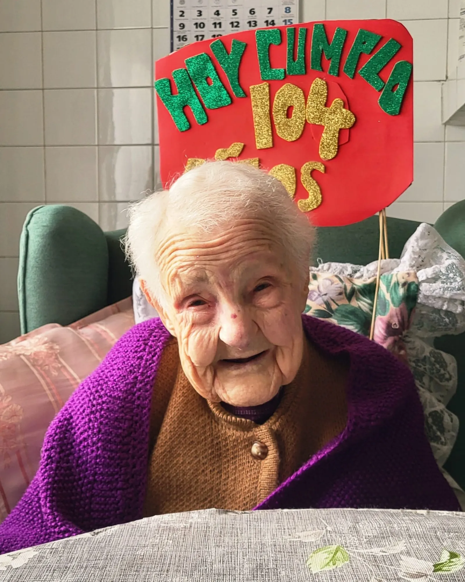 Foto 2 - Rosenda Vicente Hern&aacute;ndez celebra sus 104 a&ntilde;os en Valderrodrigo rodeada del cari&ntilde;o de su familia