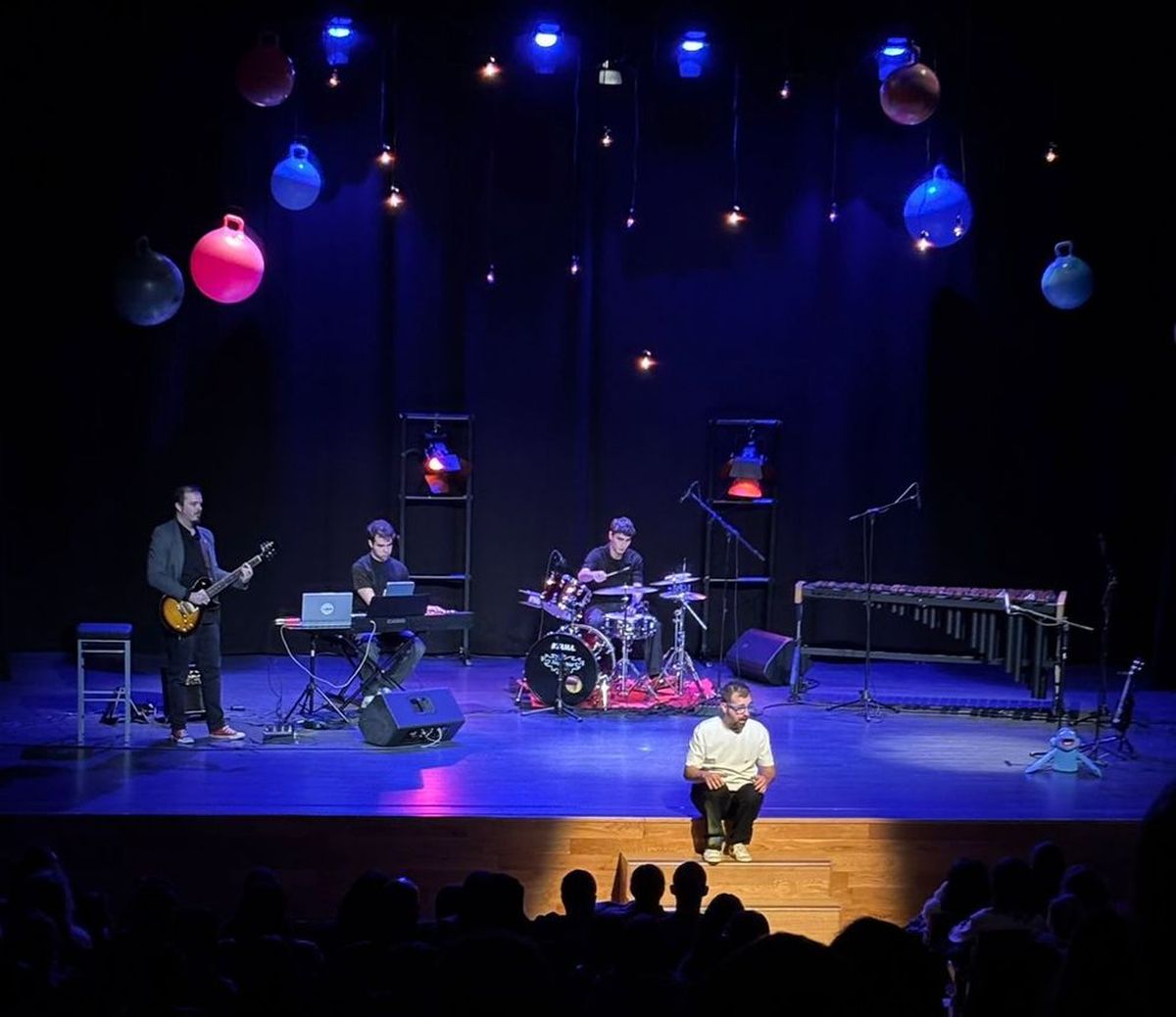 Lleno en Villares para el musical sobre autismo de Jes Martins