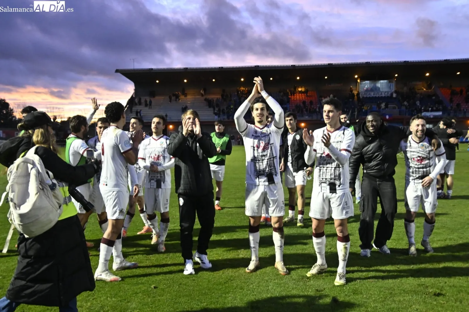 Foto 11 - FOTOS | Un doblete de 'S&uacute;per Javi Delgado' obra la remontada del Salamanca UDS en &Aacute;vila para volver al playoff en cuarta posici&oacute;n (1-2)