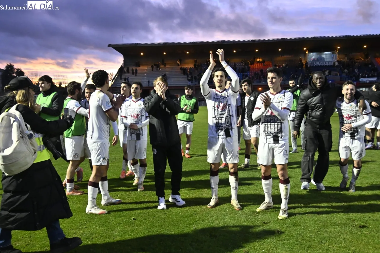 Foto 10 - FOTOS | Un doblete de 'S&uacute;per Javi Delgado' obra la remontada del Salamanca UDS en &Aacute;vila para volver al playoff en cuarta posici&oacute;n (1-2)