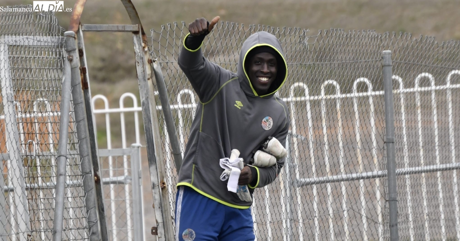 FOTOS | Leo Mendes se retira de un entrenamiento del Salamanca UDS en el que no está con el grupo