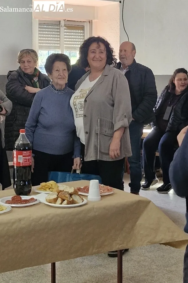 Homenaje a la enfermera Carmen Díez en Valderrodrigo / CORRAL