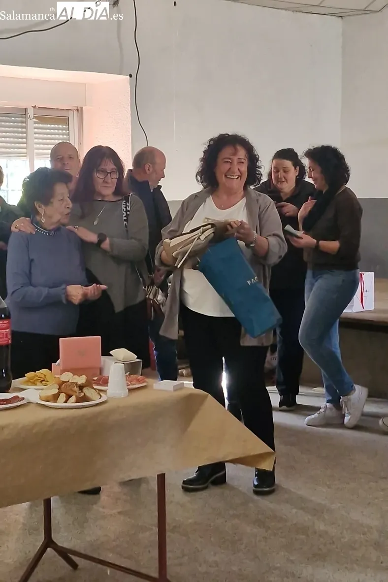 Homenaje a la enfermera Carmen Díez en Valderrodrigo / CORRAL