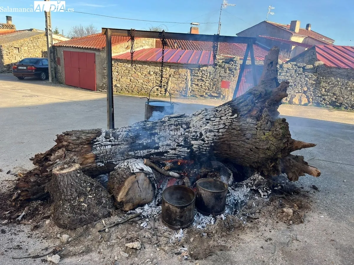 Foto 3 - La Matanza de Gejo rinde homenaje a los h&eacute;roes que lucharon contra el fuego