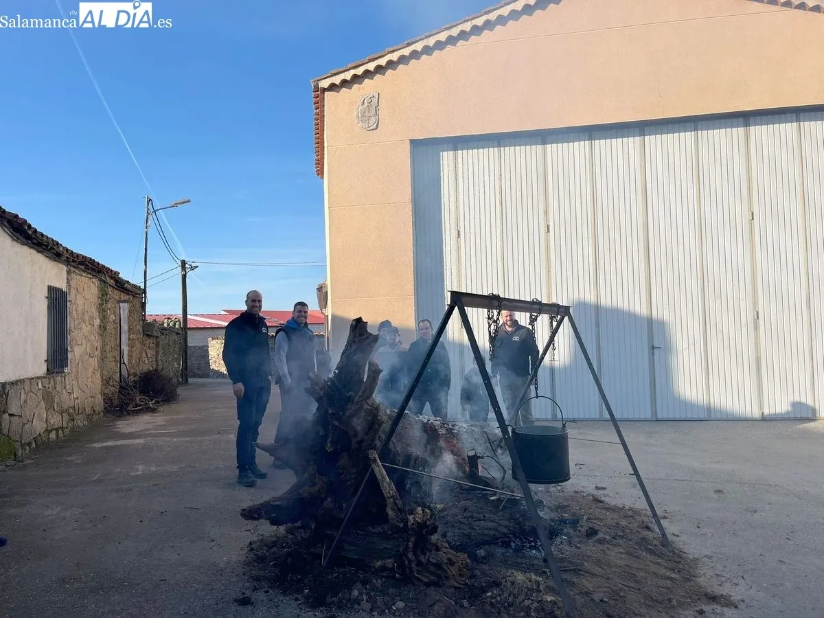 Foto 7 - La Matanza de Gejo rinde homenaje a los h&eacute;roes que lucharon contra el fuego