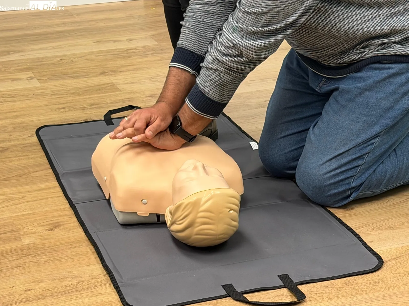 Curso especializado en CSIF Salamanca con el objetivo de convertir a sus delegados en instructores acreditados por el Plan Nacional de RCP | FOTOS: Vanesa Martins 