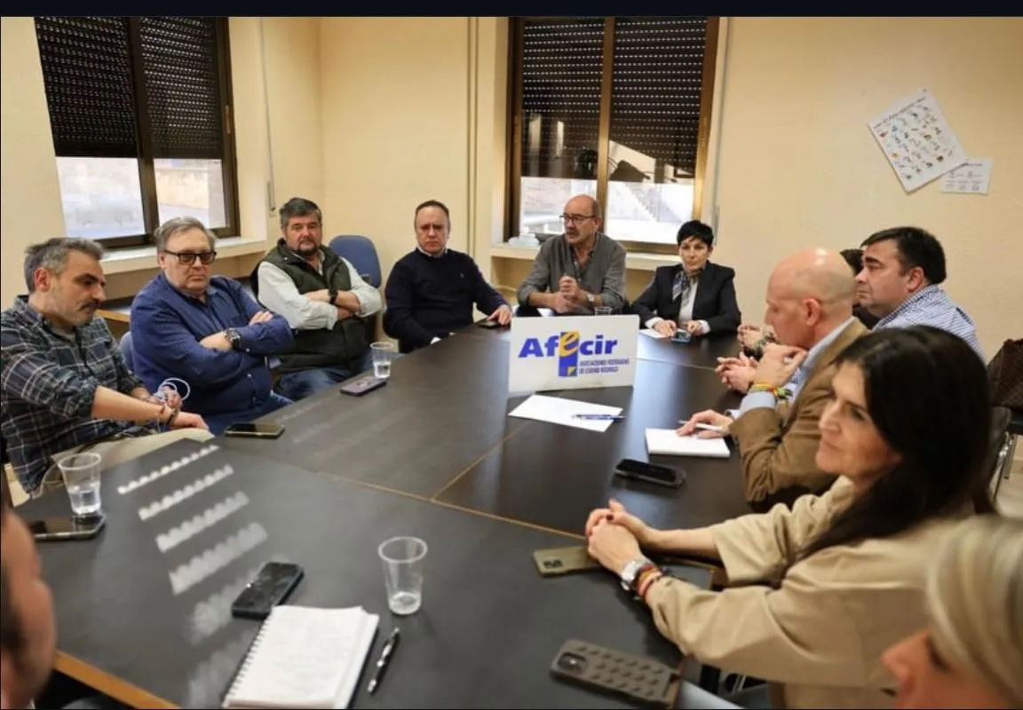 Reunión del candidato Carlos Martínez 