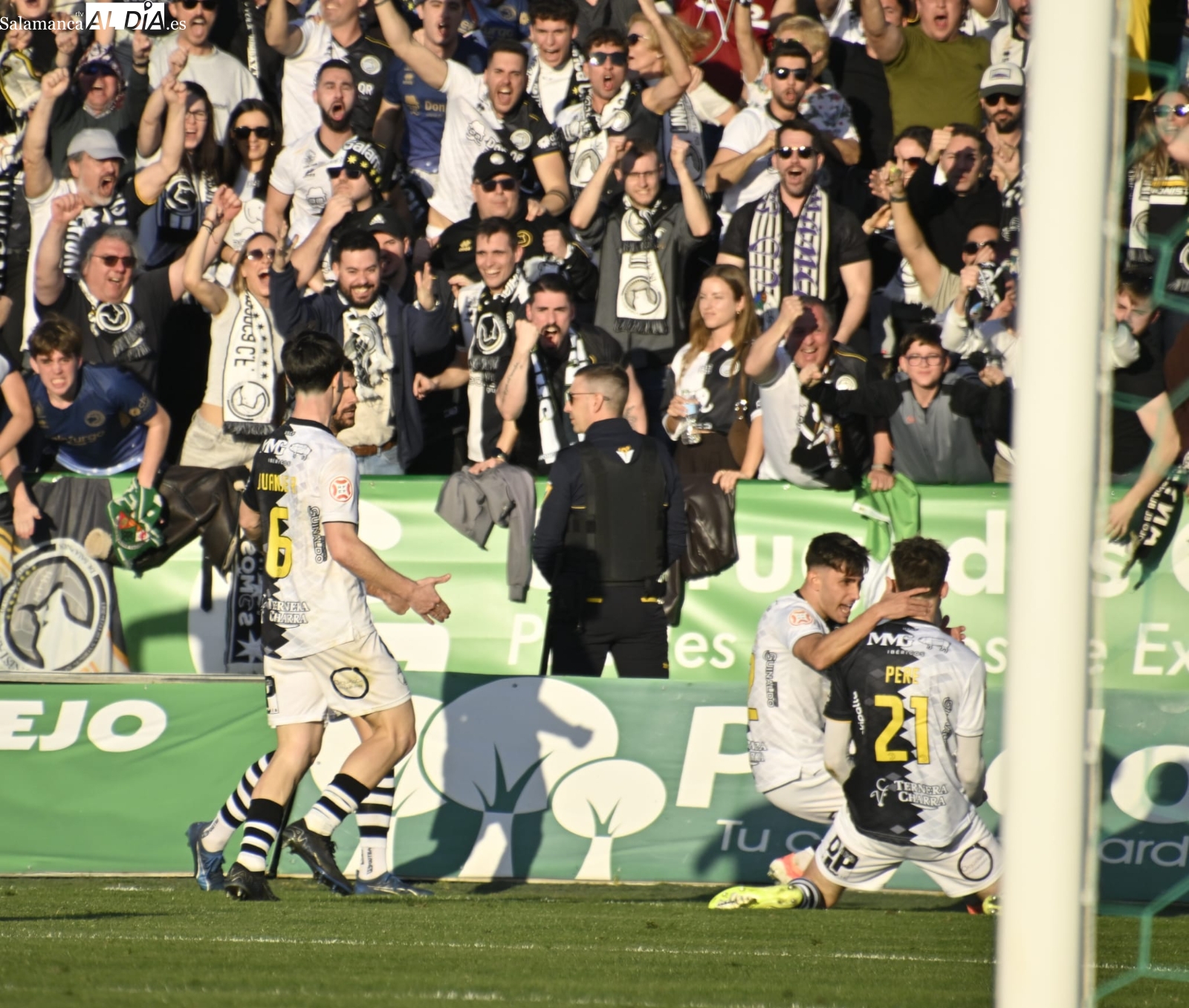 FOTOS Y VÍDEO | Unionistas salva los muebles en el 106 y empata en Cáceres para evitar líos con el descenso (3-3)