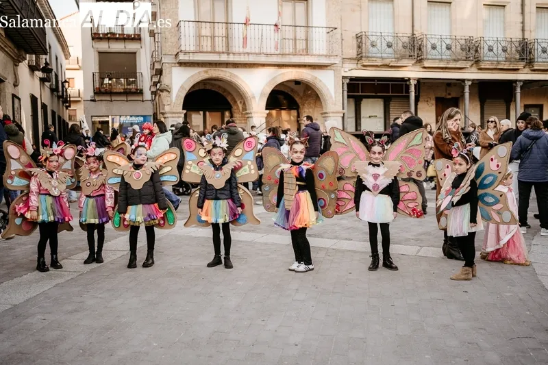 Foto 16 - Los disfraces ponen color al Martes de Carnaval en Alba de Tormes