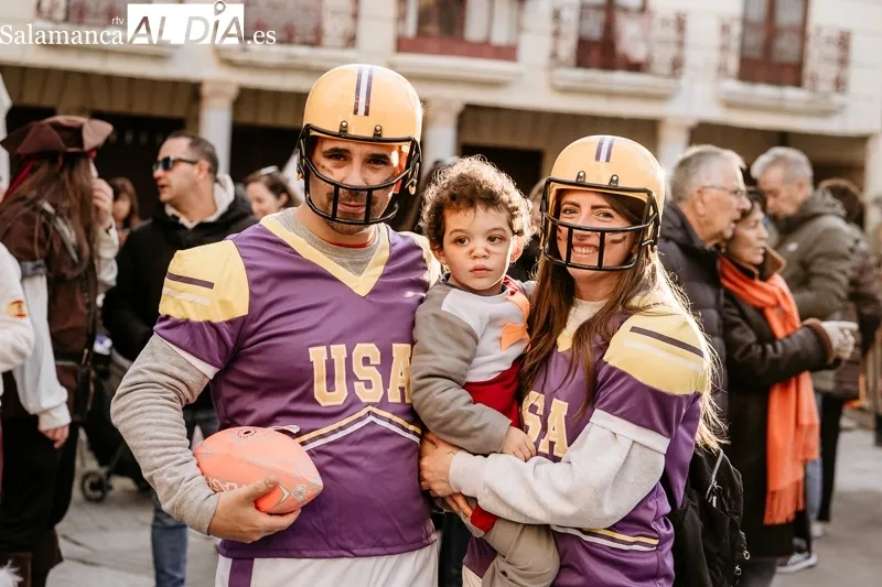 Foto 3 - Los disfraces ponen color al Martes de Carnaval en Alba de Tormes