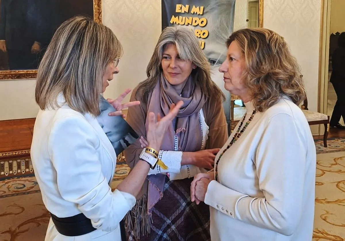 Foto 3 - La nueva directiva de Aerscyl es recibida en el Ayuntamiento, en la v&iacute;spera del D&iacute;a Mundial de las Enfermedades Raras