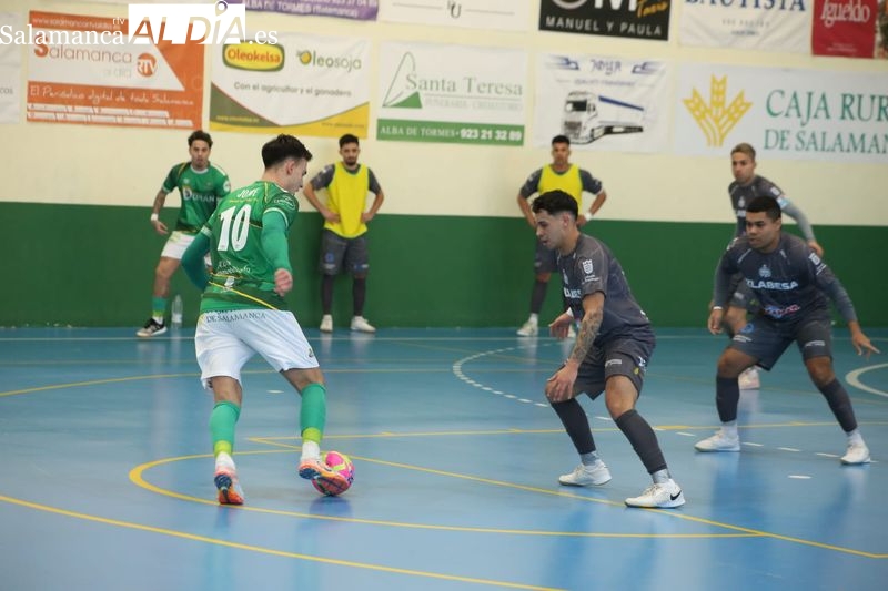 FOTOS | El Piensos Durán Albense roza la machada ante el líder en un duelo de máxima intensidad (4-5)