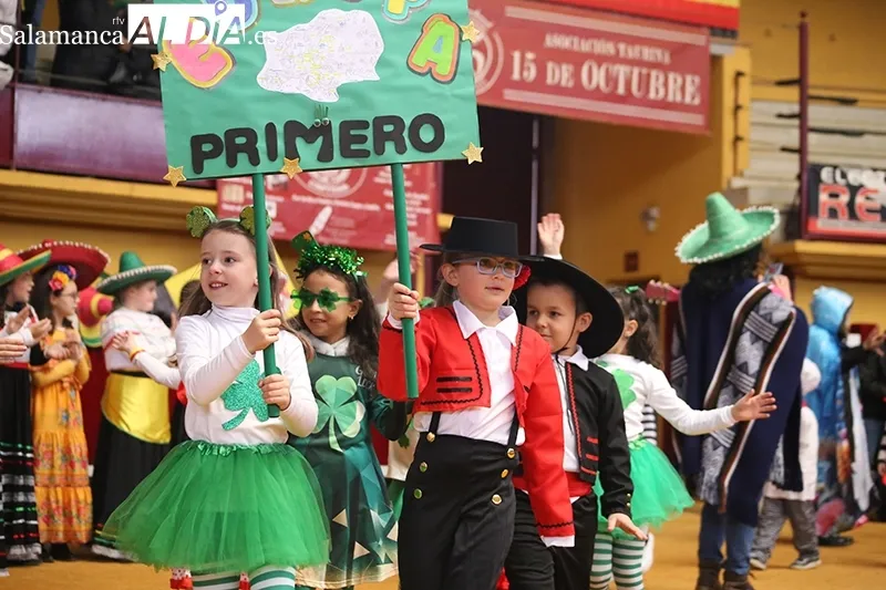 Foto 17 - El CEIP Santa Teresa recorre los cinco continentes en su desfile de Carnaval