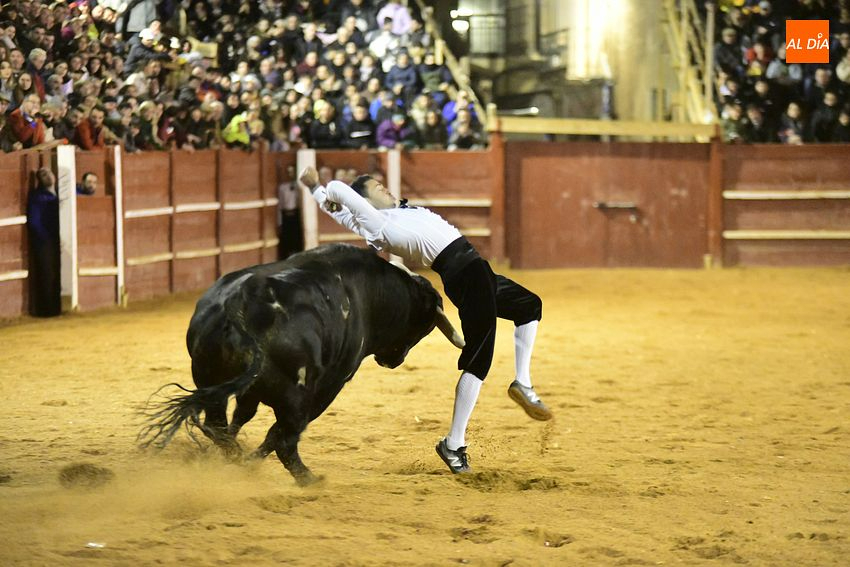 Continúan a la venta las entradas para el espectáculo de recortes del domingo de Carnaval