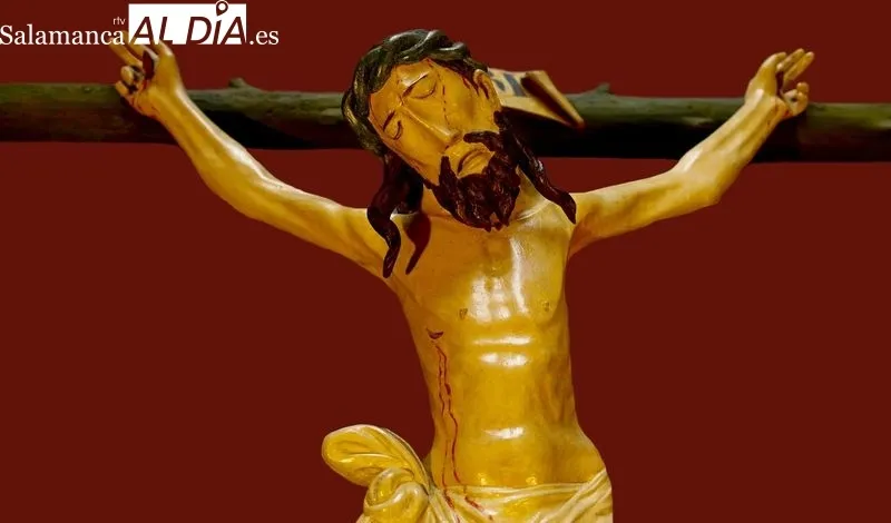 Foto 4 - Los Carmelitas de Alba de Tormes recuperan el hist&oacute;rico 'Cristo del Castillo' tras una compleja restauraci&oacute;n