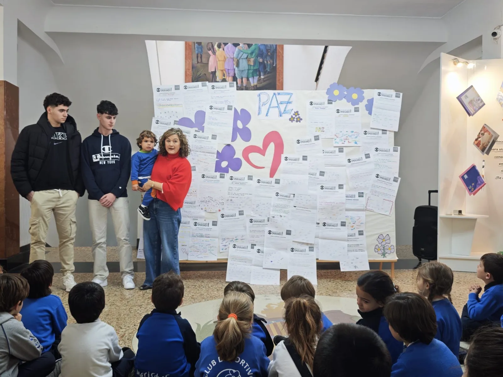 Maristas Salamanca une a todos sus alumnos en un acto por la convivencia y el Día de la Paz