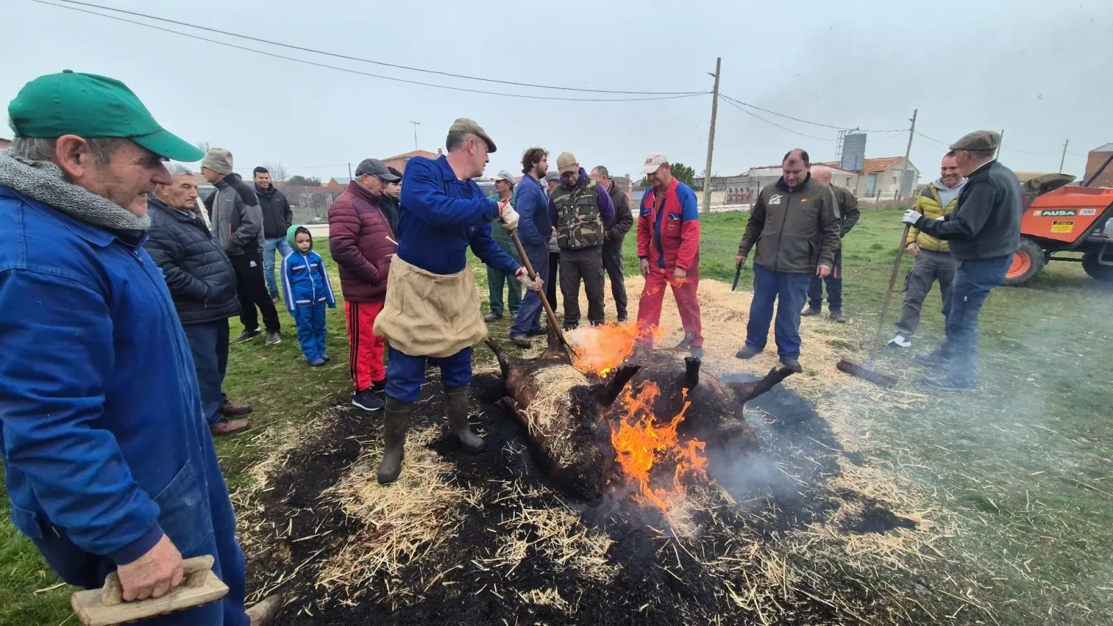 Foto 2 - Tradici&oacute;n, degustaciones y gran ambiente en la XI Matanza T&iacute;pica en Aldeaseca de la Frontera