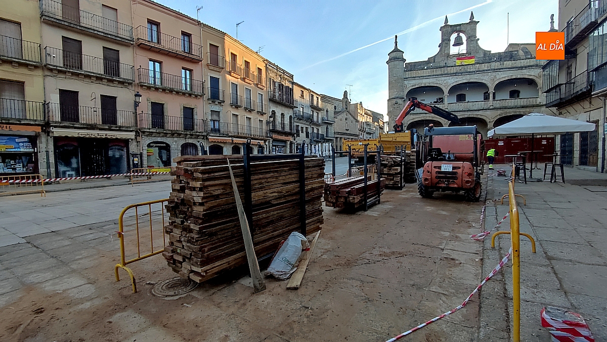 La Plaza Mayor recupera con retraso la normalidad tras el Carnaval