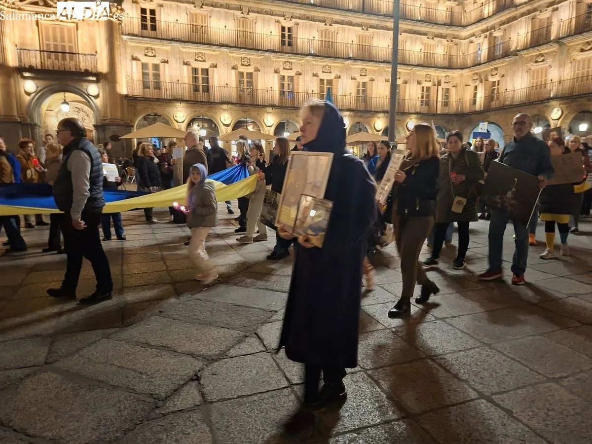 Foto 5 - V&Iacute;DEO Y FOTOS | Los ucranianos de Salamanca claman contra el olvido
