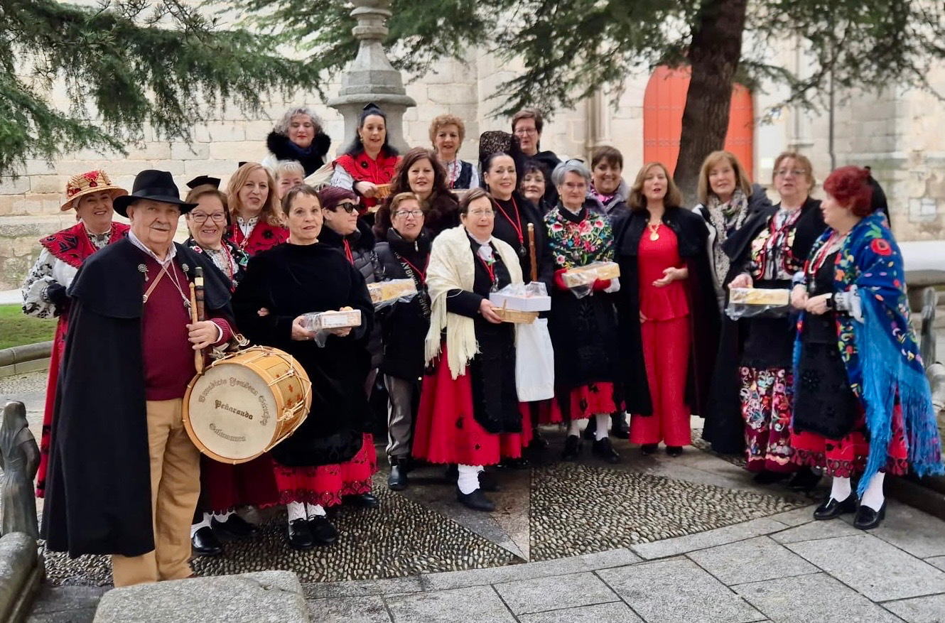 Las águedas toman Peñaranda y llenan de tradición y alegría las calles