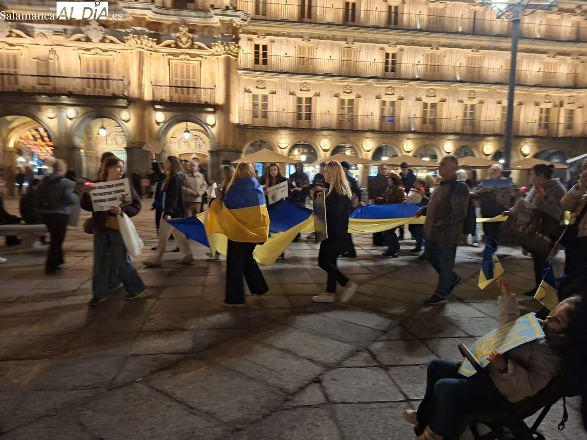 Foto 4 - V&Iacute;DEO Y FOTOS | Los ucranianos de Salamanca claman contra el olvido