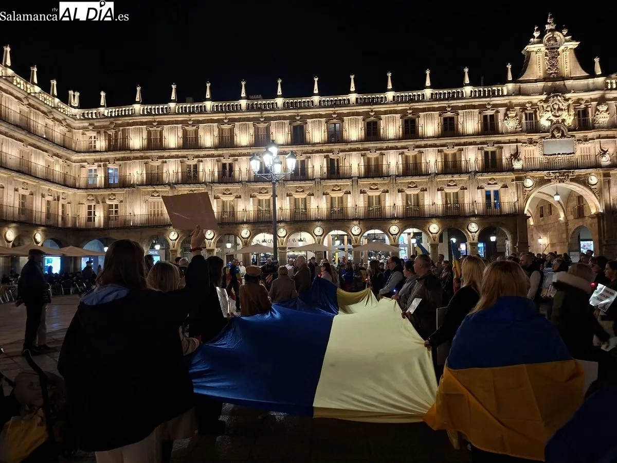 Foto 3 - V&Iacute;DEO Y FOTOS | Los ucranianos de Salamanca claman contra el olvido