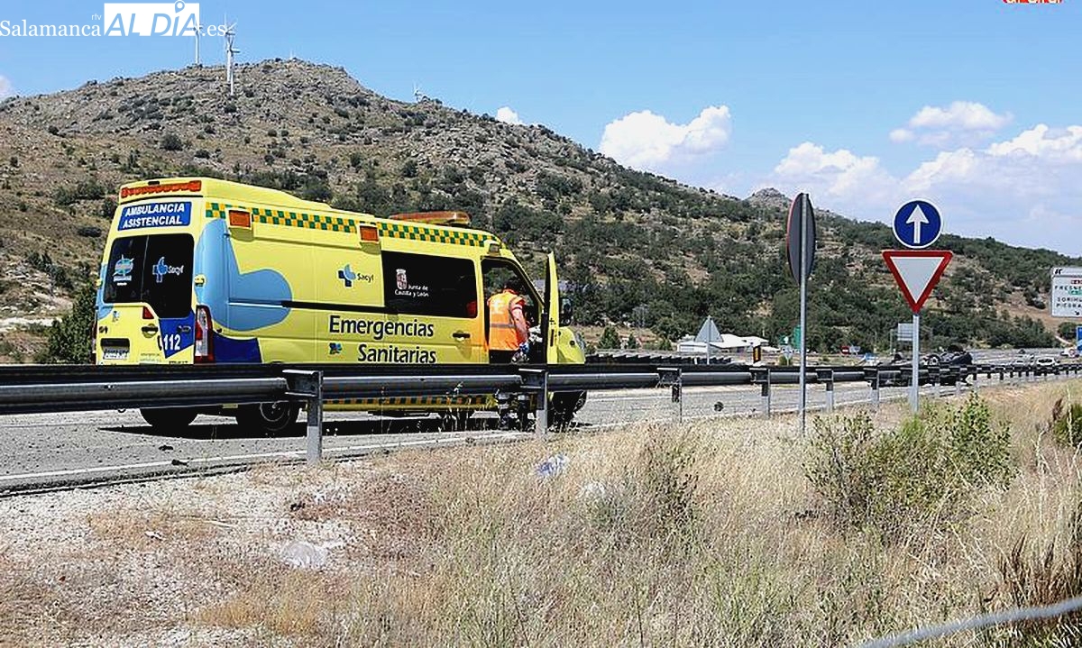Un herido tras quedar su coche subido al guardarraíl en la A-66 en Cantagallo