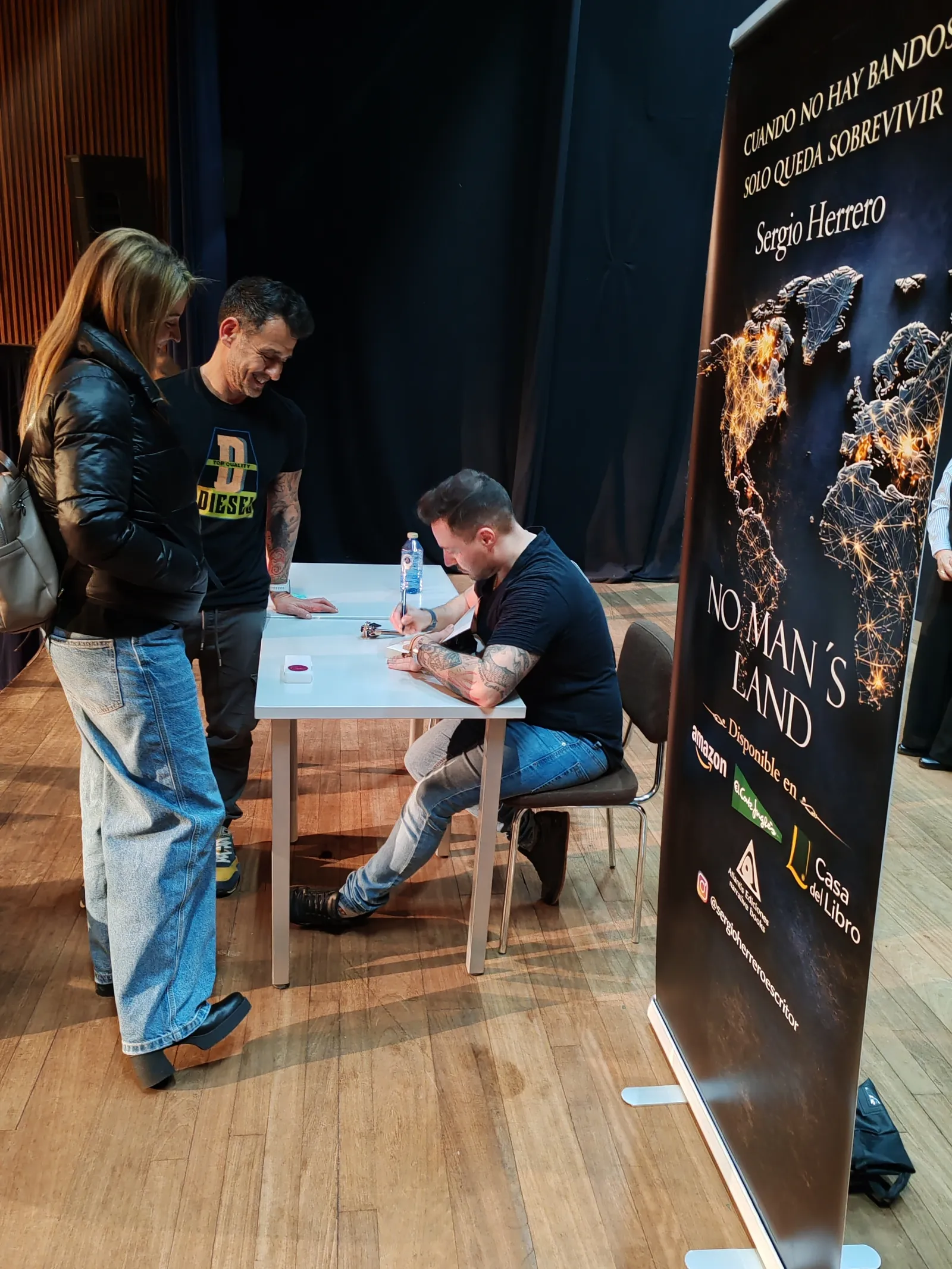 Presentación del libro 'No man’s land', del salmantino Sergio Herrero