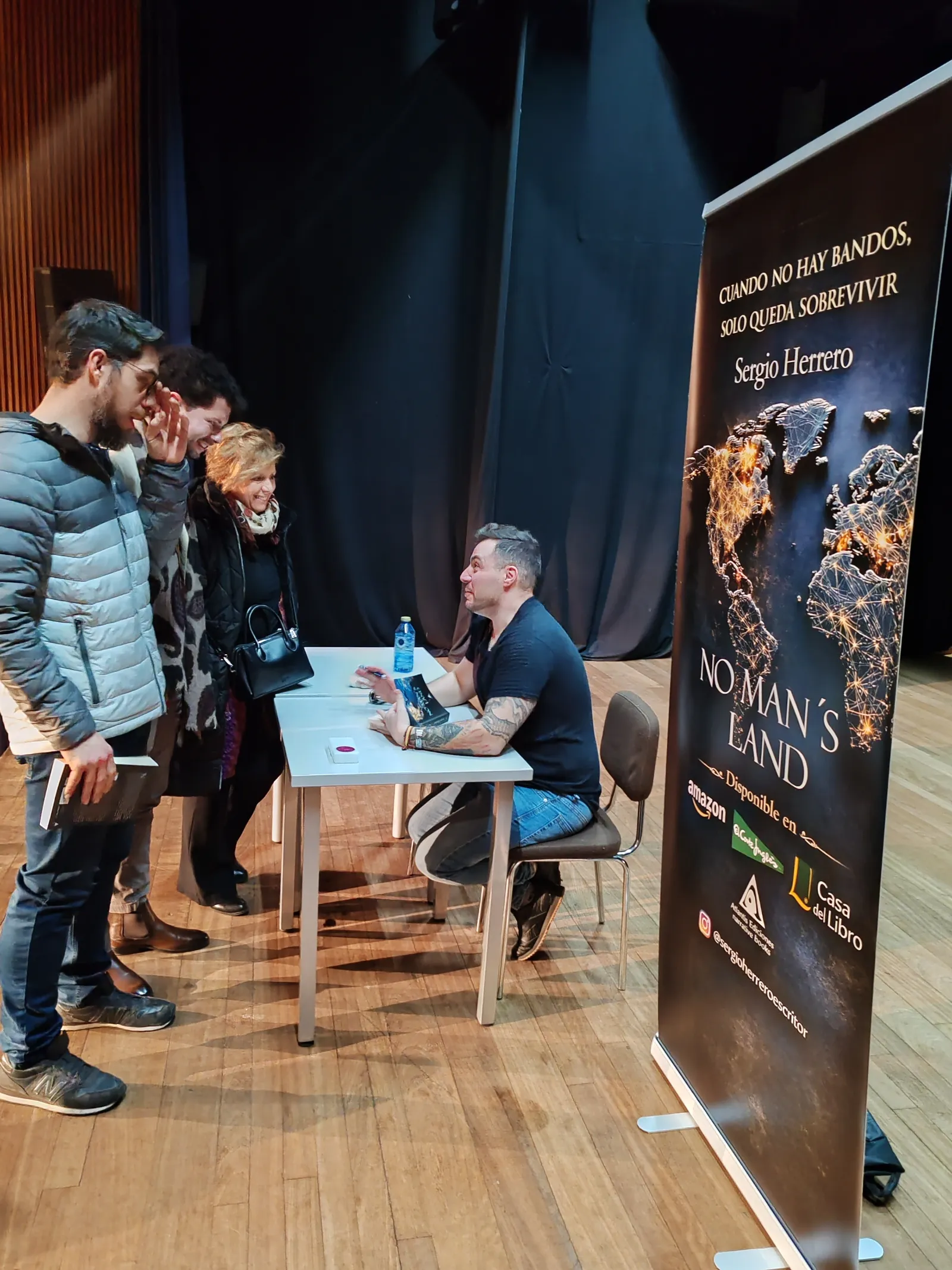 Presentación del libro 'No man’s land', del salmantino Sergio Herrero