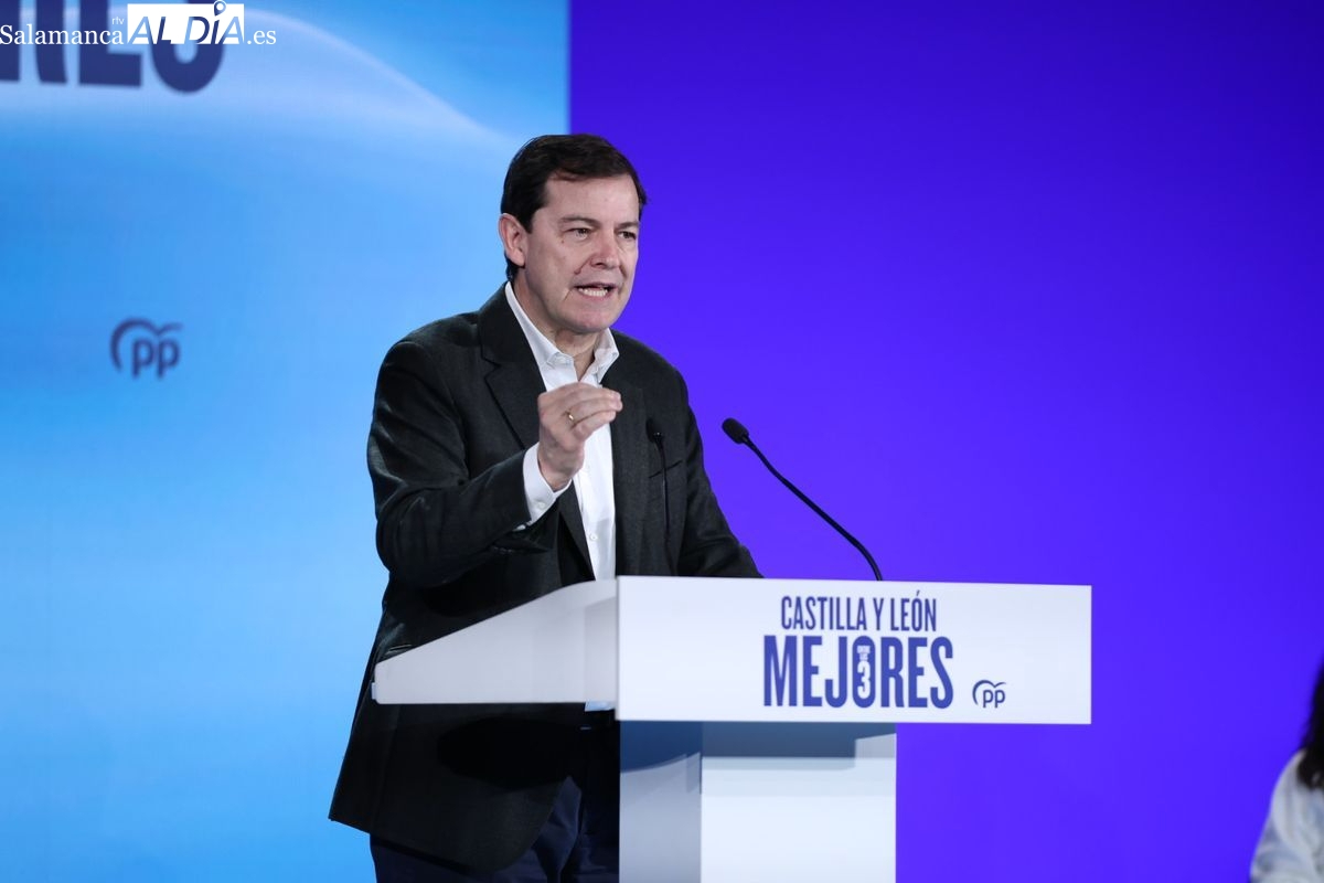 Mañueco: ayudas vivienda hasta 40 años y matrícula gratis