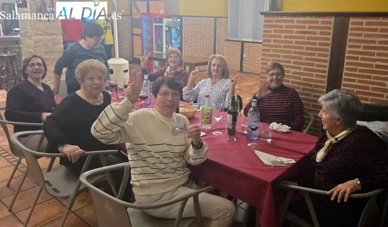 Foto 8 - Las mujeres albenses llenan el Restaurante Do&ntilde;a Matea para celebrar la festividad de Santa &Aacute;gueda