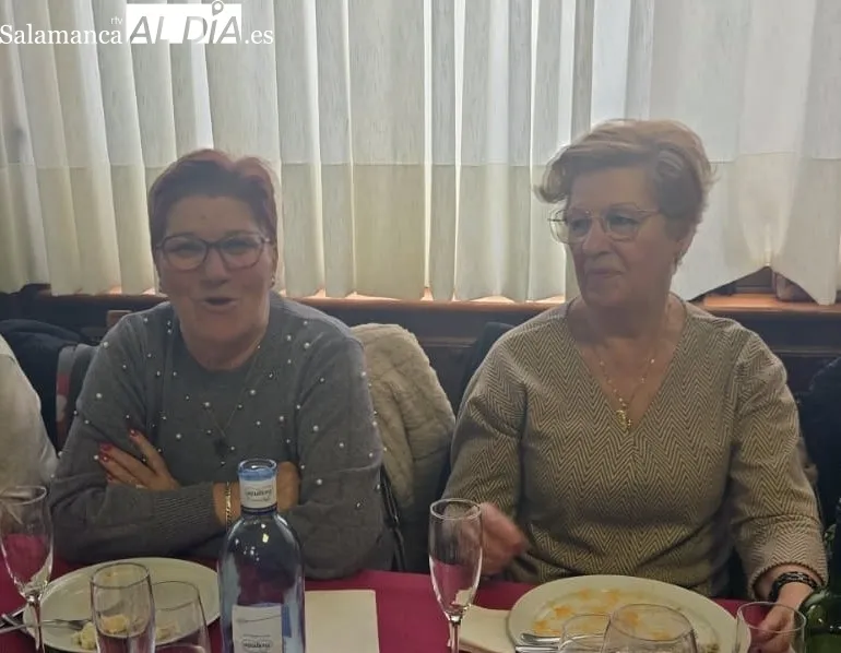 Foto 6 - Las mujeres albenses llenan el Restaurante Do&ntilde;a Matea para celebrar la festividad de Santa &Aacute;gueda