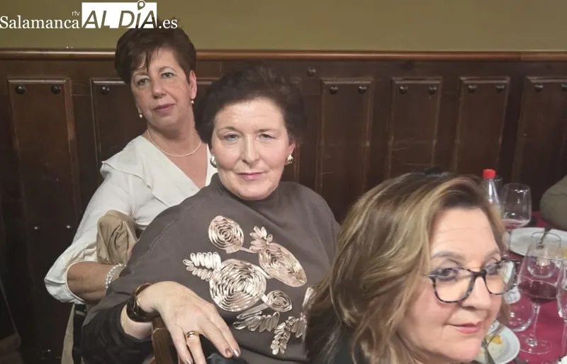 Foto 18 - Las mujeres albenses llenan el Restaurante Do&ntilde;a Matea para celebrar la festividad de Santa &Aacute;gueda