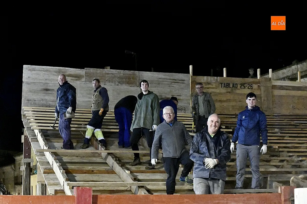 Montaje tablaos en la noche