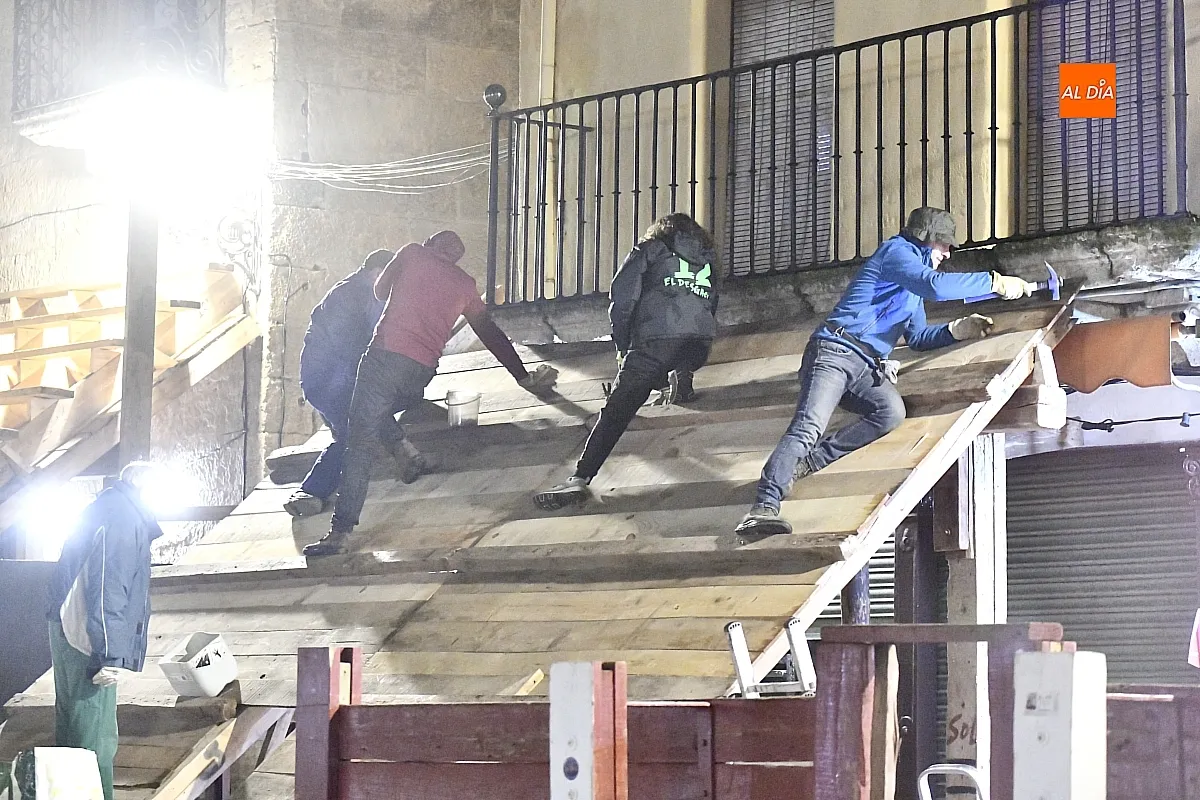 Montaje tablaos en la noche