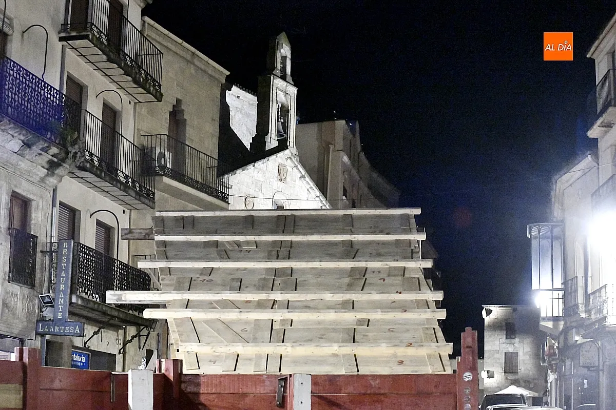Montaje tablaos en la noche