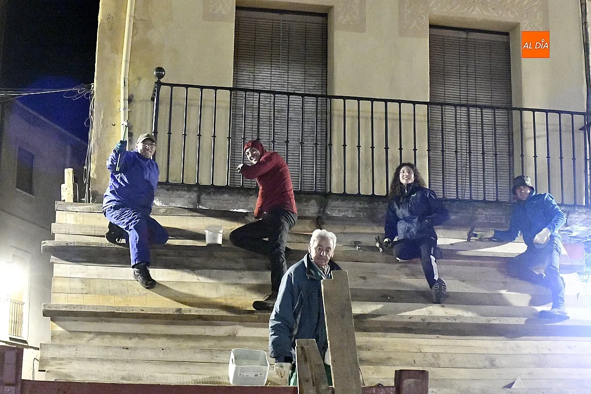 Montaje tablaos en la noche