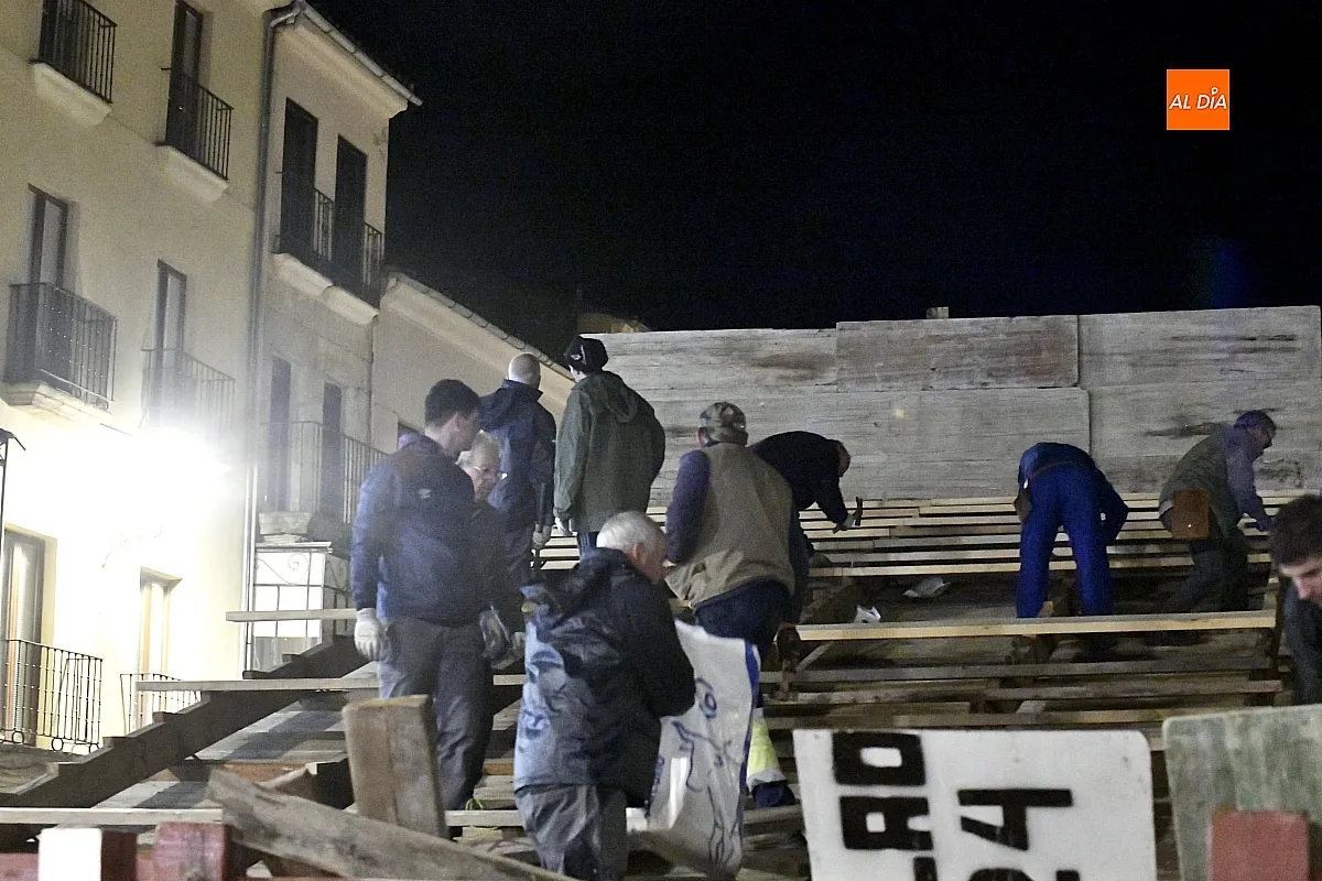 Montaje tablaos en la noche