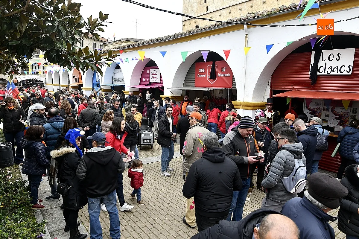Ambiente callejero y Peñas Plaza Buen Alcalde