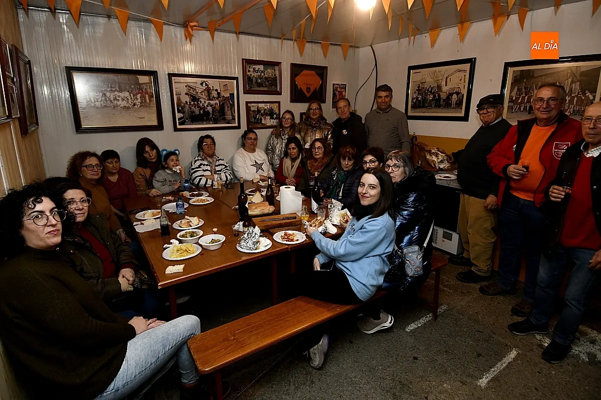 Ambiente callejero y Peñas Plaza Buen Alcalde