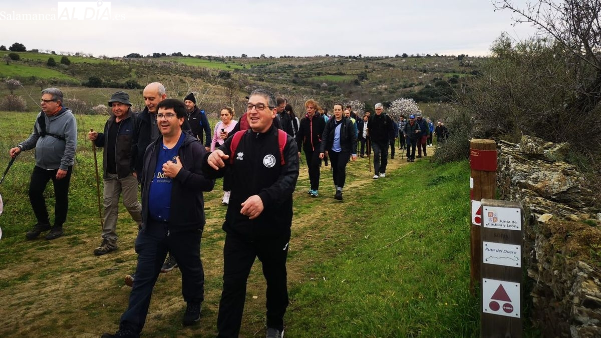Marcha Almendros en Flor en La Fregeneda: ruta y precios