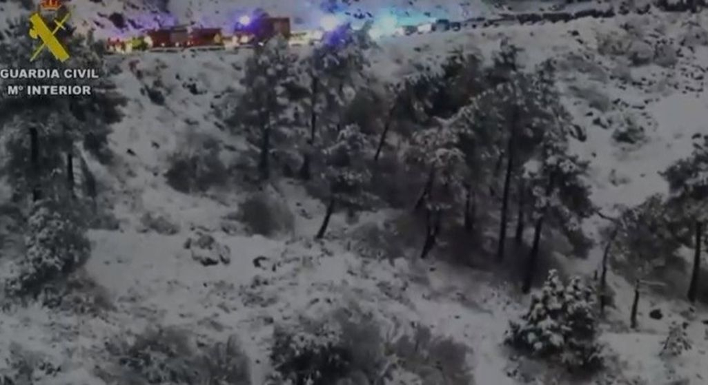 Muere el conductor de una quitanieves tras caer 20 metros por una ladera en Villarejo del Valle (Ávila)